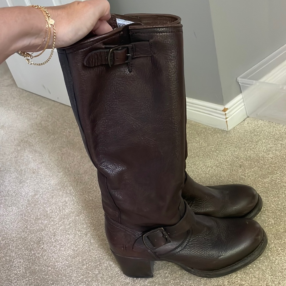 Frye Boots Brown Size 7.5